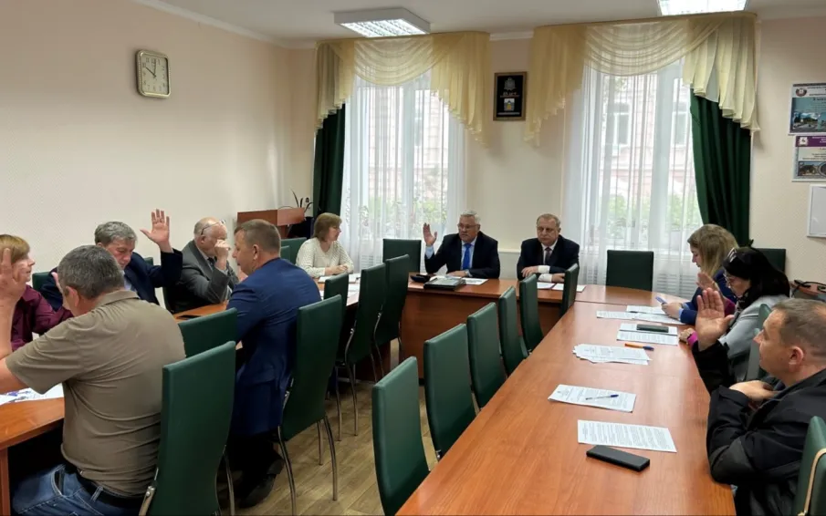 28.05.2026 года  Советом депутатов   Большемурашкинского муниципального округа  Нижегородской области  принято решение « Об утверждении отчета об исполнении бюджета Большемурашкинского муниципального округа Нижегородской области за 2025 год»( решение от 28.05.2026 г. № 28)