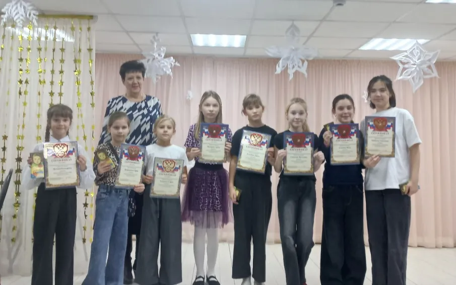 В рамках Программы «Повышения финансовой грамотности» финансовым управлением администрации Большемурашкинского муниципального округа был организован Конкурс творческих проектов по представлению бюджета для граждан