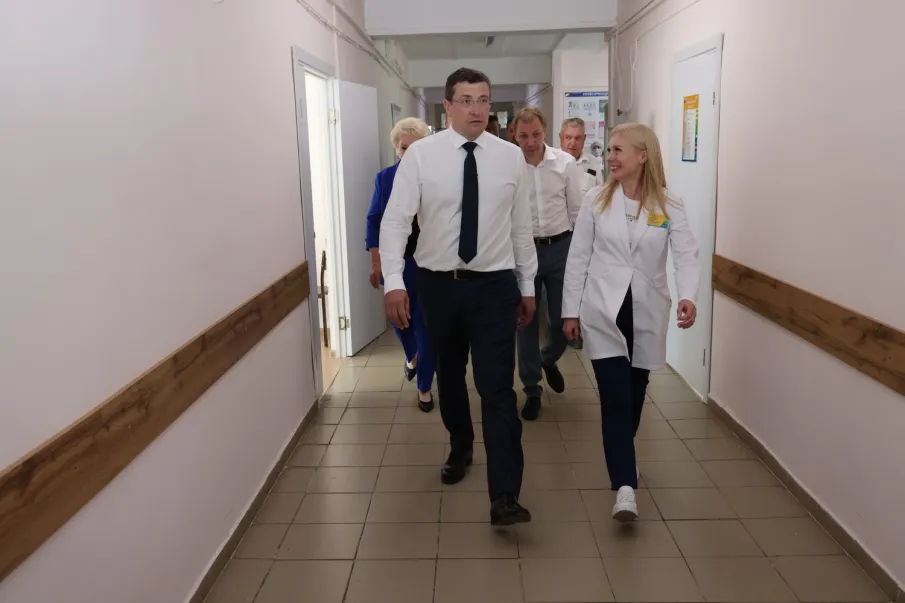 Глеб Никитин посетил Большемурашкинскую ЦРБ, которая вошла в состав межрайонного медцентра «Рождественский»